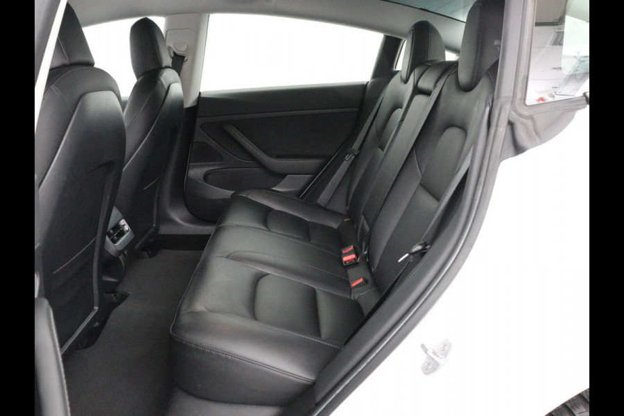 Tesla Model 3 Standard RWD Plus 60 kWh | Autopilot | Panoramadak | Leder | Stoelverwarming | Full LED | Camera | Navigatie | Keyless