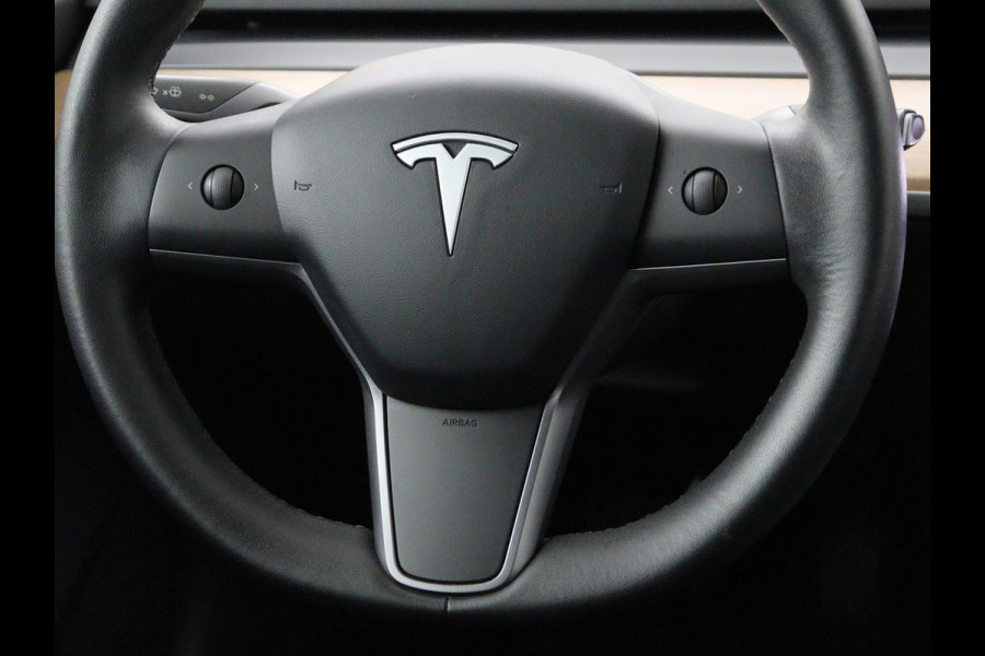 Tesla Model 3 Standard RWD Plus 60 kWh | Autopilot | Panoramadak | Leder | Stoelverwarming | Full LED | Camera | Navigatie | Keyless