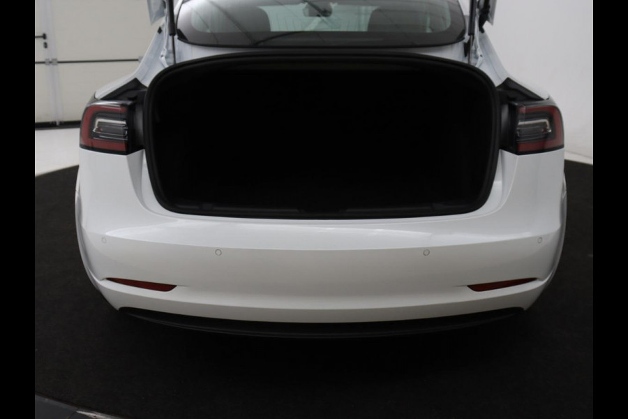 Tesla Model 3 Standard RWD Plus 60 kWh | Autopilot | Panoramadak | Leder | Stoelverwarming | Full LED | Camera | Navigatie | Keyless