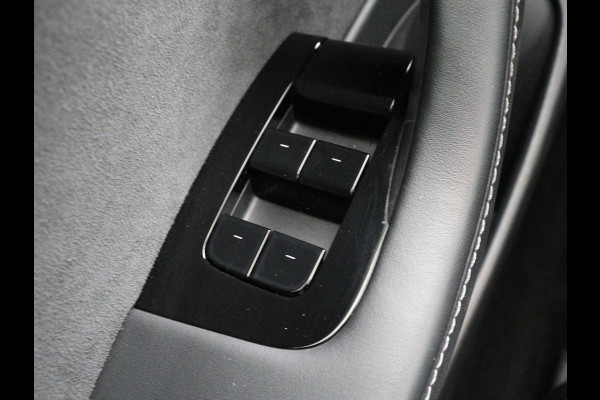 Tesla Model 3 Standard RWD Plus 60 kWh | Autopilot | Panoramadak | Leder | Stoelverwarming | Full LED | Camera | Navigatie | Keyless