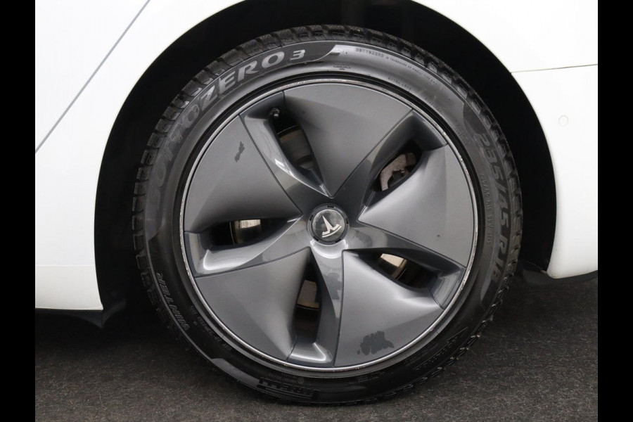 Tesla Model 3 Standard RWD Plus 60 kWh | Autopilot | Panoramadak | Leder | Stoelverwarming | Full LED | Camera | Navigatie | Keyless