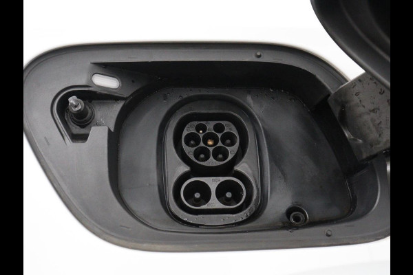 Volkswagen ID.4 Max 77 kWh | Panoramadak | Stoelverwarming | Head-Up | Warmtepomp | 360 Camera | Trekhaak | Sfeerverlichting | Half leder | Matrix LED | Carplay | Adaptive cruise | Memory | Keyless | Massage