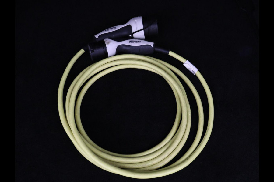 Volkswagen ID.4 Max 77 kWh | Panoramadak | Stoelverwarming | Head-Up | Warmtepomp | 360 Camera | Trekhaak | Sfeerverlichting | Half leder | Matrix LED | Carplay | Adaptive cruise | Memory | Keyless | Massage