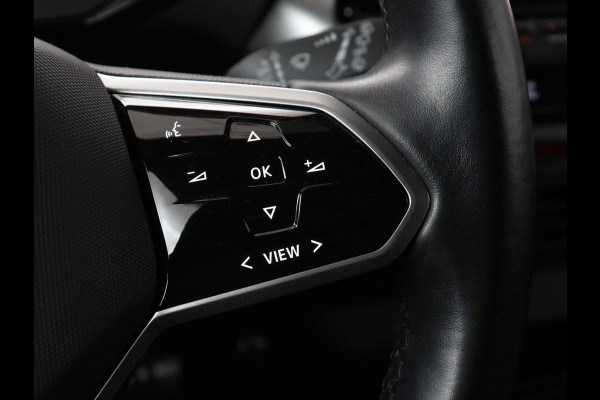 Volkswagen ID.4 Max 77 kWh | Panoramadak | Stoelverwarming | Head-Up | Warmtepomp | 360 Camera | Trekhaak | Sfeerverlichting | Half leder | Matrix LED | Carplay | Adaptive cruise | Memory | Keyless | Massage
