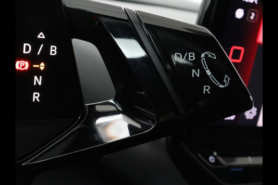 Volkswagen ID.4 Max 77 kWh | Panoramadak | Stoelverwarming | Head-Up | Warmtepomp | 360 Camera | Trekhaak | Sfeerverlichting | Half leder | Matrix LED | Carplay | Adaptive cruise | Memory | Keyless | Massage