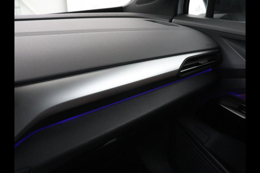 Volkswagen ID.4 Max 77 kWh | Panoramadak | Stoelverwarming | Head-Up | Warmtepomp | 360 Camera | Trekhaak | Sfeerverlichting | Half leder | Matrix LED | Carplay | Adaptive cruise | Memory | Keyless | Massage