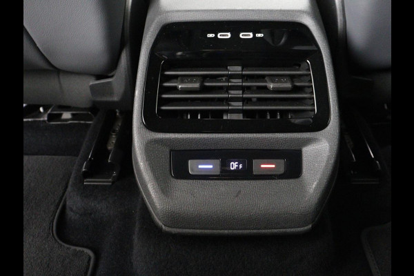 Volkswagen ID.4 Max 77 kWh | Panoramadak | Stoelverwarming | Head-Up | Warmtepomp | 360 Camera | Trekhaak | Sfeerverlichting | Half leder | Matrix LED | Carplay | Adaptive cruise | Memory | Keyless | Massage