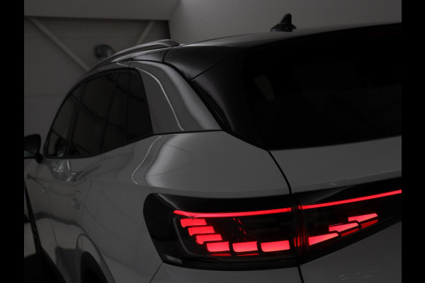 Volkswagen ID.4 Max 77 kWh | Panoramadak | Stoelverwarming | Head-Up | Warmtepomp | 360 Camera | Trekhaak | Sfeerverlichting | Half leder | Matrix LED | Carplay | Adaptive cruise | Memory | Keyless | Massage