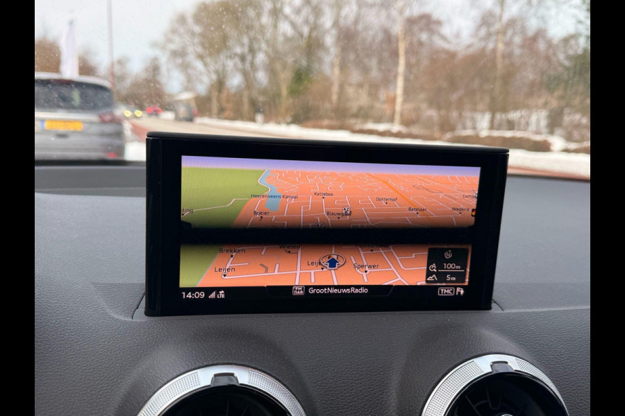Audi Q2 35 TFSI S Edition 150pk Automaat | Trekhaak | Stoelverwarming | Elek Achterklep  | Navigatie | S-line