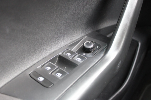 Volkswagen Polo 1.0 TSI Comfortline Business Carplay AdaptiveCruise NwModel !!NIEUWBINNEN!!