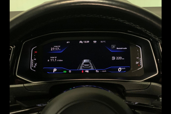 Volkswagen T-Roc 2.0 TSI 4Motion R | AKRAPOVIC | KAMELEON FOLIE | PANO | BEATS AUDIO