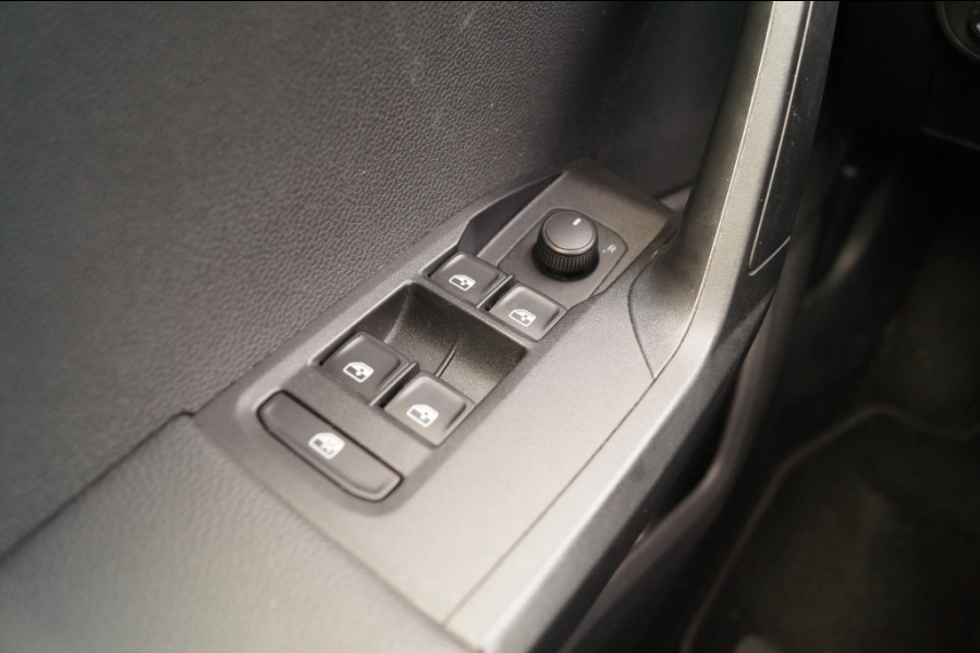 Seat Arona 1.0 TSI Reference Plus Pack -AIRCO-PDC-CARPLAY-