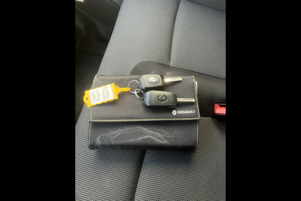 Renault Trafic 2.0 dCi 130 T30 L2H1 Comfort*CRUISE*NAVI*A/C*TEL*3