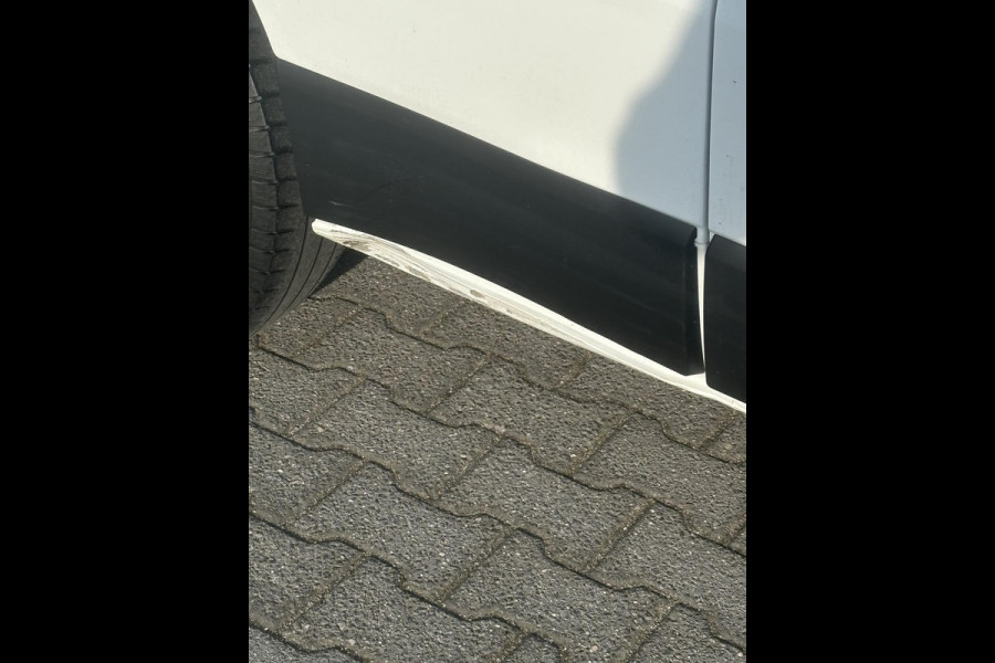 Renault Trafic 2.0 dCi 130 T30 L2H1 Comfort*CRUISE*NAVI*A/C*TEL*3