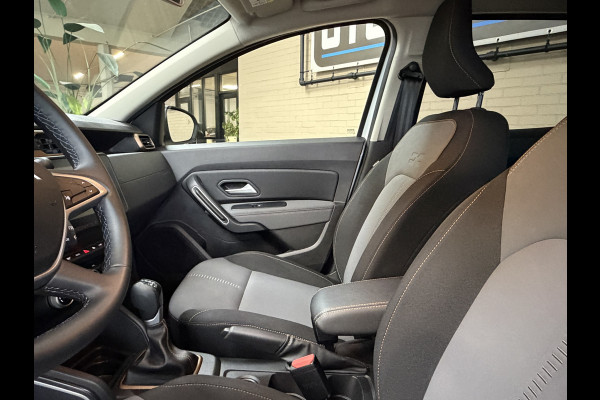 Dacia Duster 1.3 TCe 150 AUT Extreme | Navi | Blindspot | 17" | Stoelverwarming | Led | Carplay | PDC V+A | 100 % Dealer onderhouden!