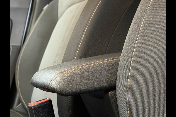 Dacia Duster 1.3 TCe 150 AUT Extreme | Navi | Blindspot | 17" | Stoelverwarming | Led | Carplay | PDC V+A | 100 % Dealer onderhouden!