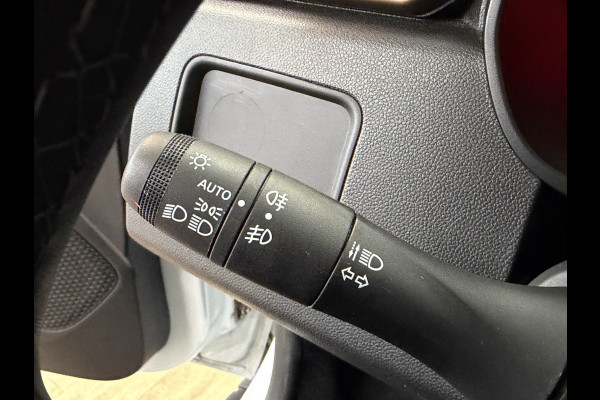 Dacia Duster 1.3 TCe 150 AUT Extreme | Navi | Blindspot | 17" | Stoelverwarming | Led | Carplay | PDC V+A | 100 % Dealer onderhouden!