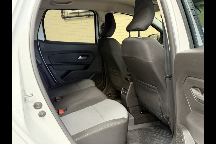 Dacia Duster 1.3 TCe 150 AUT Extreme | Navi | Blindspot | 17" | Stoelverwarming | Led | Carplay | PDC V+A | 100 % Dealer onderhouden!