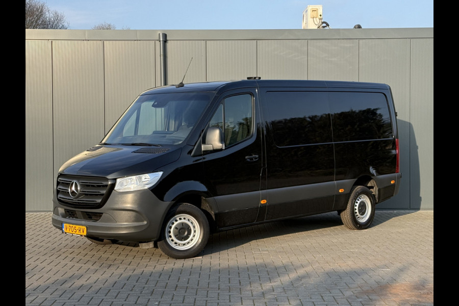 Mercedes-Benz Sprinter 314 CDI 143 PK AUTOMAAT RWD 3.5T / L2H1 / HENDI KRAAN / 3.5T TREKHAAK / CAMERA / BLINDSPOT / 3-ZITS