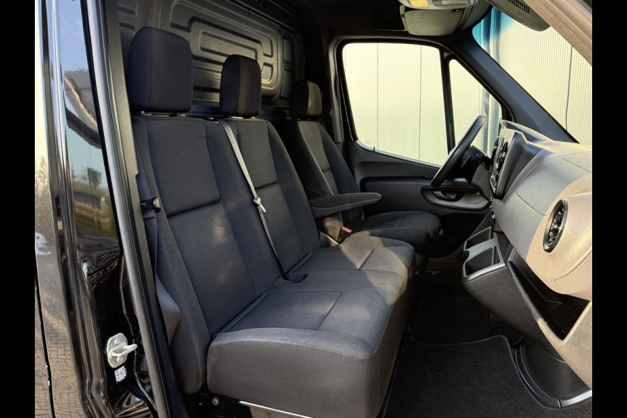 Mercedes-Benz Sprinter 314 CDI 143 PK AUTOMAAT RWD 3.5T / L2H1 / HENDI KRAAN / 3.5T TREKHAAK / CAMERA / BLINDSPOT / 3-ZITS