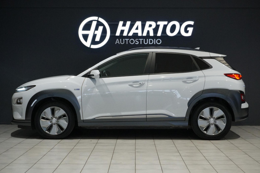 Hyundai Kona EV Premium 64 kWh + LEDER / DODEHOEK  / STUURWIEL VERWARMING
