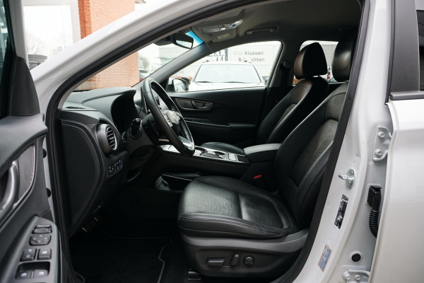 Hyundai Kona EV Premium 64 kWh + LEDER / DODEHOEK  / STUURWIEL VERWARMING