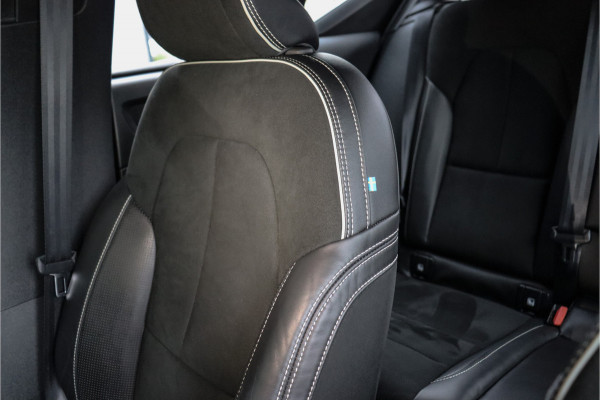 Volvo XC40 1.5 T3 R-Design **Lane assist/Resign lederen stoelen/Zwarte hemel/DAB**