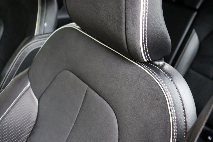 Volvo XC40 1.5 T3 R-Design **Lane assist/Resign lederen stoelen/Zwarte hemel/DAB**