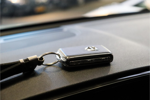 Volvo XC40 1.5 T3 R-Design **Lane assist/Resign lederen stoelen/Zwarte hemel/DAB**