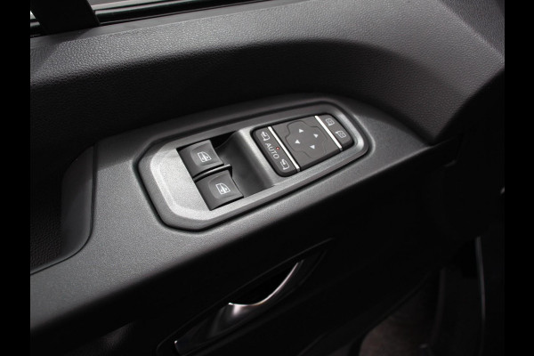 Renault Trafic 2.0 Blue dC1 150 EDC T29 L2H1 Extra Dubbele Cabine Navigatie Airco Lichtmetalen velgen Betimmering Trekhaak Camera Parkeer sensoren Dab