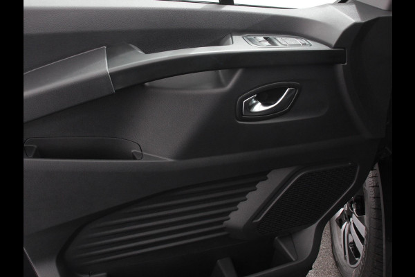 Renault Trafic 2.0 Blue dC1 150 EDC T29 L2H1 Extra Dubbele Cabine Navigatie Airco Lichtmetalen velgen Betimmering Trekhaak Camera Parkeer sensoren Dab