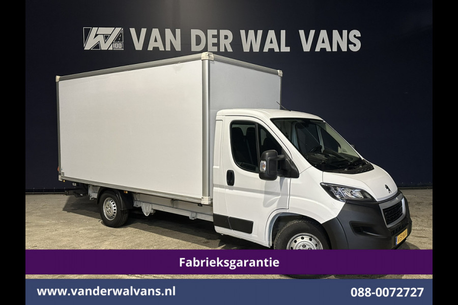 Peugeot Boxer 2.2 BlueHDi 165pk Bakwagen Laadklep Fabrieksgarantie Euro6 Airco | Camera | Cruisecontrol Bijrijdersbank.