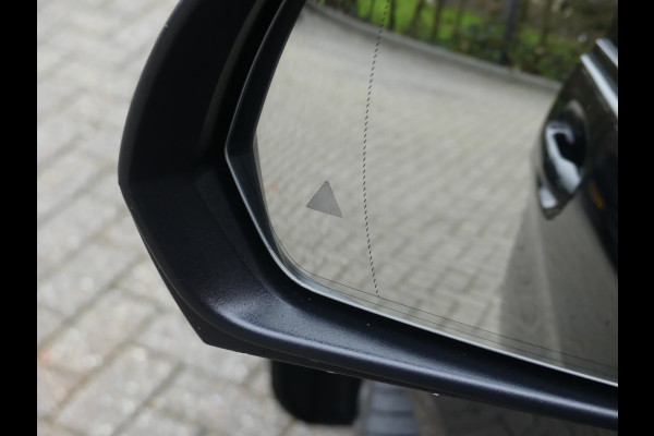 Mercedes-Benz V-Klasse 300d Extra Lang AMG Dubbel Cabine Adaptive cruise Sfeerverlichting