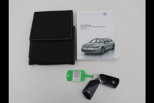 Volkswagen Golf 1.0 TSI Life | Trekhaak | Camera | Adaptive cruise | Sfeerverlichting | Carplay | Navigatie | Parkeerhulp | Climate control | Bluetooth