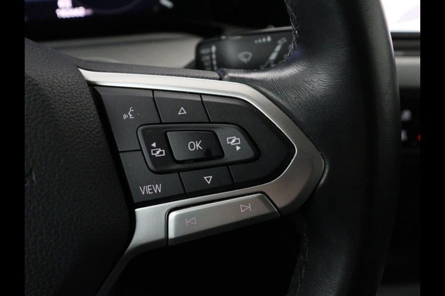 Volkswagen Golf 1.0 TSI Life | Trekhaak | Camera | Adaptive cruise | Sfeerverlichting | Carplay | Navigatie | Parkeerhulp | Climate control | Bluetooth