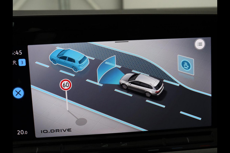 Volkswagen Golf 1.0 TSI Life | Trekhaak | Camera | Adaptive cruise | Sfeerverlichting | Carplay | Navigatie | Parkeerhulp | Climate control | Bluetooth