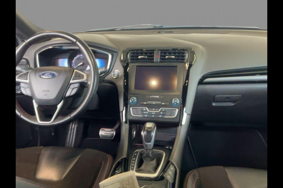 Ford Mondeo Wagon 2.0 IVCT HEV ST-Line 187pk | 18 inch velgen | Verwarmbare voorstoelen | Bestuurdersstoel Met Geheugen |  Achteruitrijcamera | Half leder