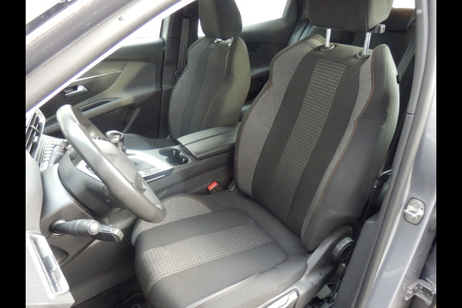 Peugeot 3008 1.2 PT Active Pack Business I Carplay I Nav. I Trekhaak I