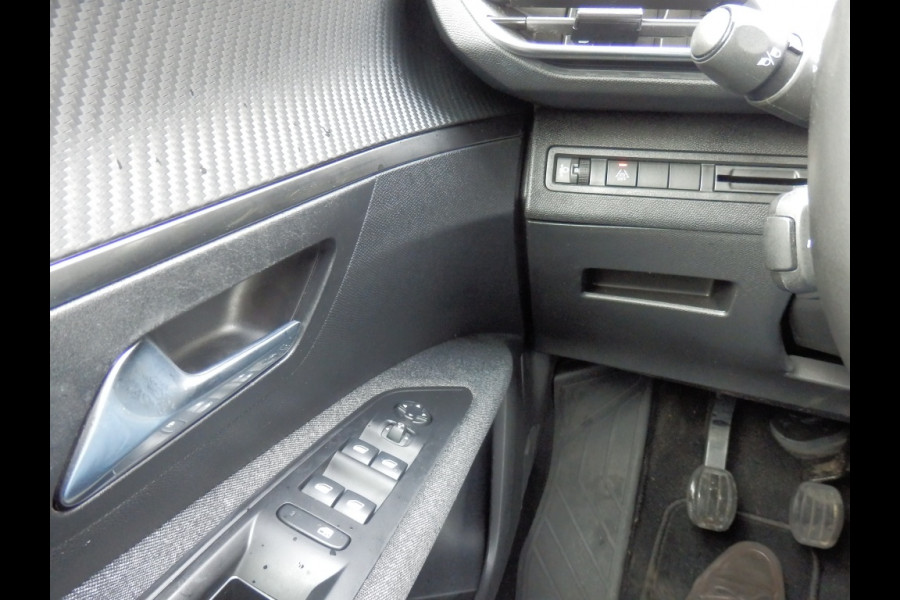 Peugeot 3008 1.2 PT Active Pack Business I Carplay I Nav. I Trekhaak I