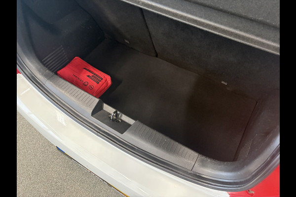 Opel KARL 1.0 EcoFLEX 75pk 120 Jaar Edition Plus AIRCO/CRUISE/MEDIA/PDC/15INCH