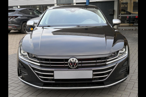 Volkswagen Arteon Shooting Brake 1.4 TSI eHybrid Elegance Business+ | Wegklapbare Trekhaak | Stoelverwarming | Stuurwielverwarming | Camera | Side Assist | Comfort stoelen elektrisch verstelbaar