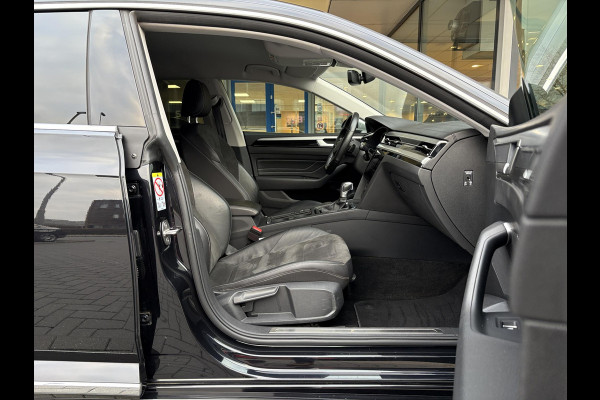 Volkswagen Arteon Shooting Brake 1.4 TSI eHybrid Elegance Business+ | Wegklapbare Trekhaak | Stoelverwarming | Stuurwielverwarming | Camera | Side Assist | Comfort stoelen elektrisch verstelbaar