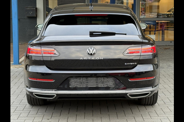 Volkswagen Arteon Shooting Brake 1.4 TSI eHybrid Elegance Business+ | Wegklapbare Trekhaak | Stoelverwarming | Stuurwielverwarming | Camera | Side Assist | Comfort stoelen elektrisch verstelbaar