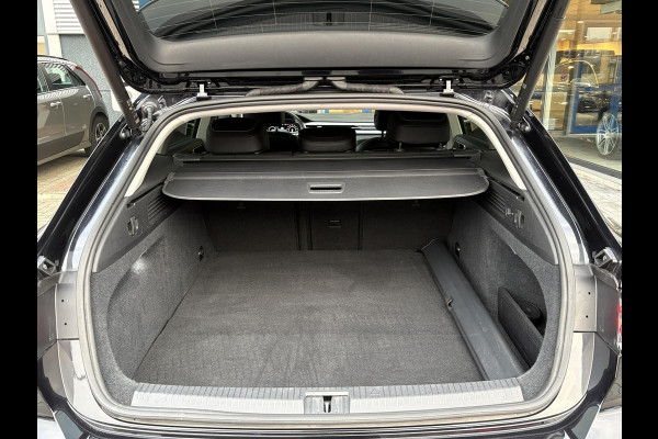 Volkswagen Arteon Shooting Brake 1.4 TSI eHybrid Elegance Business+ | Wegklapbare Trekhaak | Stoelverwarming | Stuurwielverwarming | Camera | Side Assist | Comfort stoelen elektrisch verstelbaar