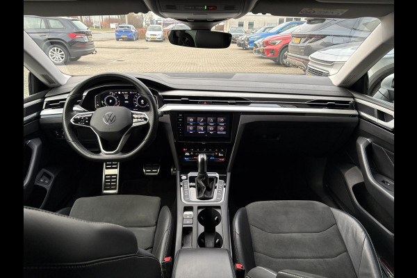 Volkswagen Arteon Shooting Brake 1.4 TSI eHybrid Elegance Business+ | Wegklapbare Trekhaak | Stoelverwarming | Stuurwielverwarming | Camera | Side Assist | Comfort stoelen elektrisch verstelbaar