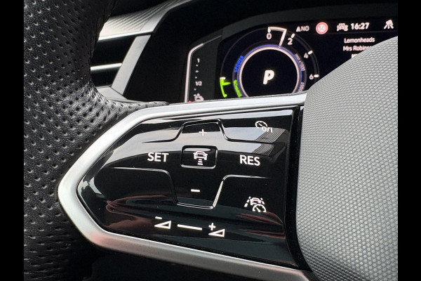 Volkswagen Arteon Shooting Brake 1.4 TSI eHybrid Elegance Business+ | Wegklapbare Trekhaak | Stoelverwarming | Stuurwielverwarming | Camera | Side Assist | Comfort stoelen elektrisch verstelbaar