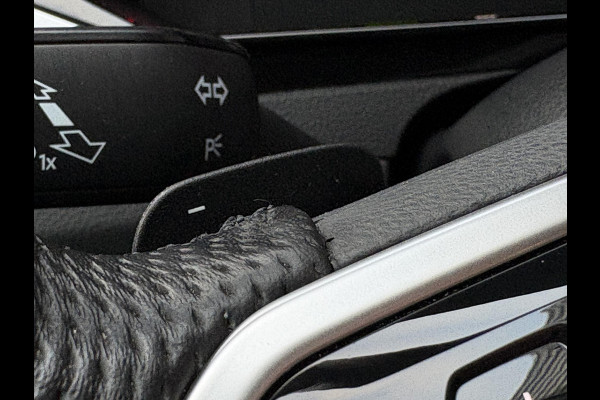 Volkswagen Arteon Shooting Brake 1.4 TSI eHybrid Elegance Business+ | Wegklapbare Trekhaak | Stoelverwarming | Stuurwielverwarming | Camera | Side Assist | Comfort stoelen elektrisch verstelbaar