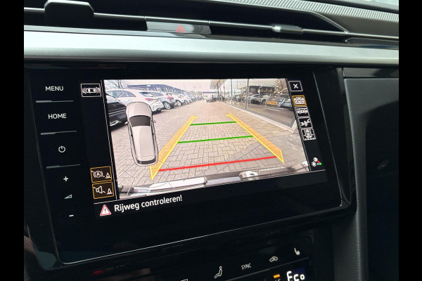 Volkswagen Arteon Shooting Brake 1.4 TSI eHybrid Elegance Business+ | Wegklapbare Trekhaak | Stoelverwarming | Stuurwielverwarming | Camera | Side Assist | Comfort stoelen elektrisch verstelbaar