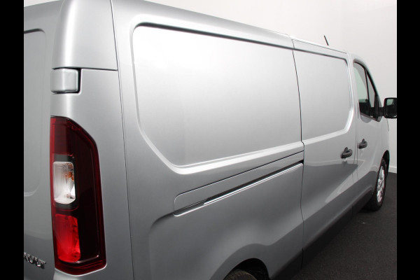 Renault Trafic 2.0 Blue dCi 110 T30 L2H1 Advance Navigatie Airco Lichtmetalen velgen Betimmering Trekhaak Parkeer sensoren Dab