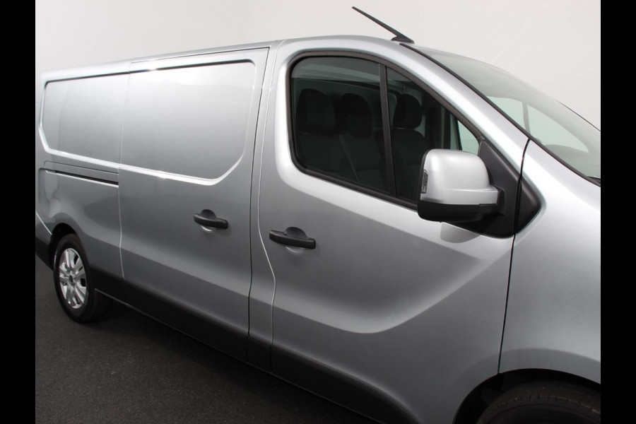 Renault Trafic 2.0 Blue dCi 110 T30 L2H1 Advance Navigatie Airco Lichtmetalen velgen Betimmering Trekhaak Parkeer sensoren Dab